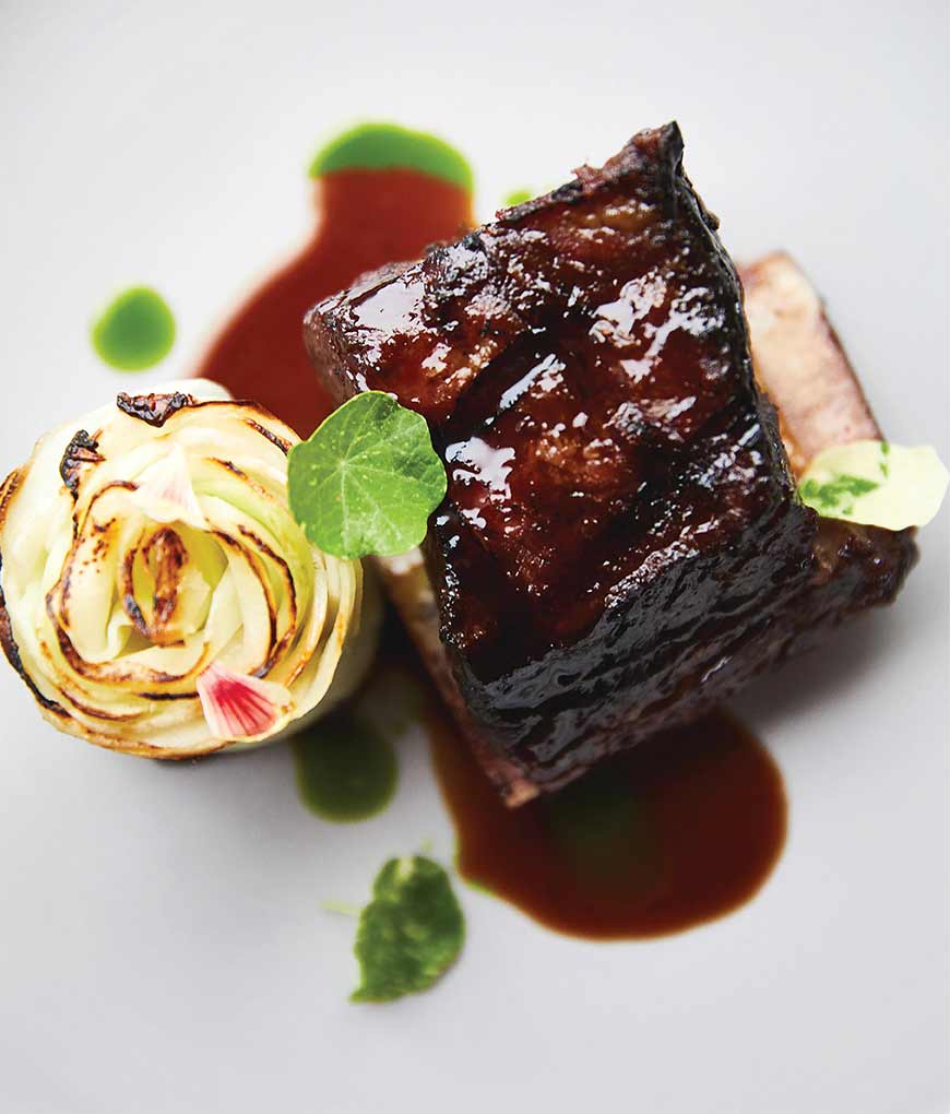sous vide short rib in red wine jus